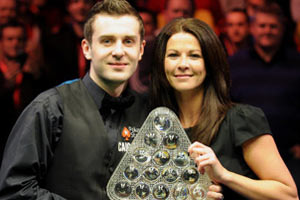 内部年轻球 内部年轻球